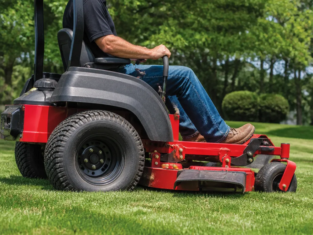 What is the benefit of larger rear tyres on a zero-turn mower